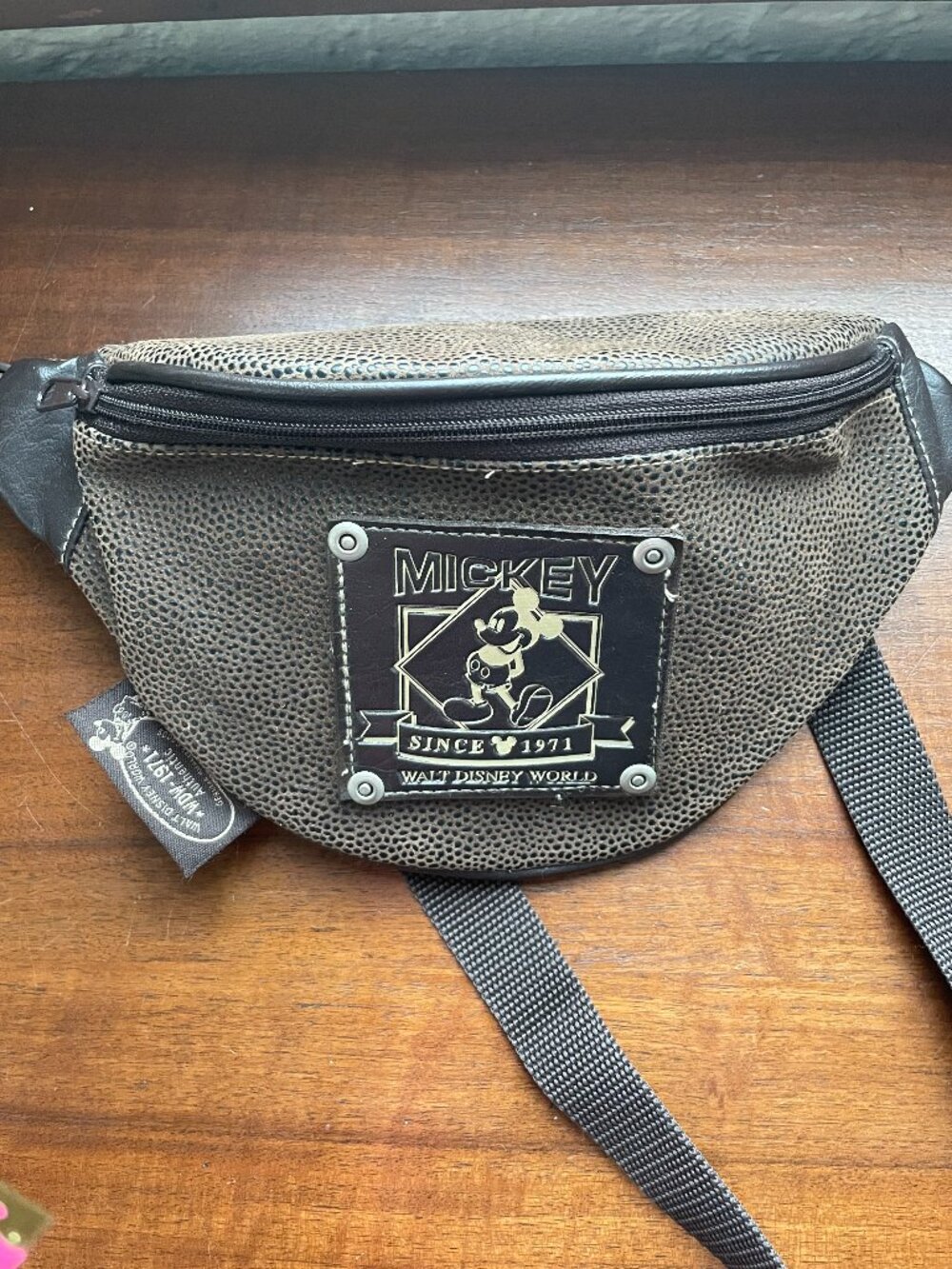 Disney Mickey Mouse “Since 1971” Waist Bag / Fanny Pack – Walt Disney World.